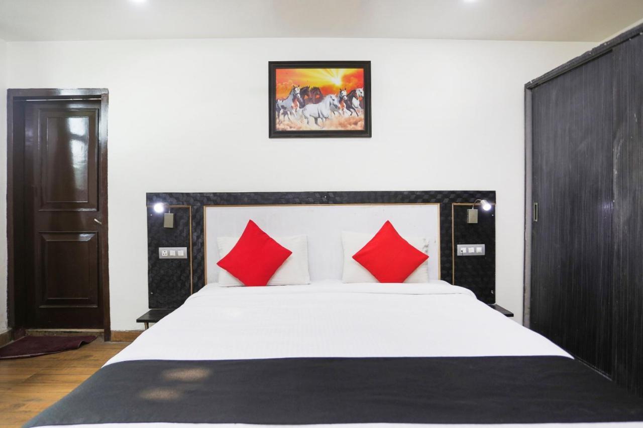 Capital O The Nest Expo Near Pvr Ansal Plaza Greater Noida Hotel Exterior foto