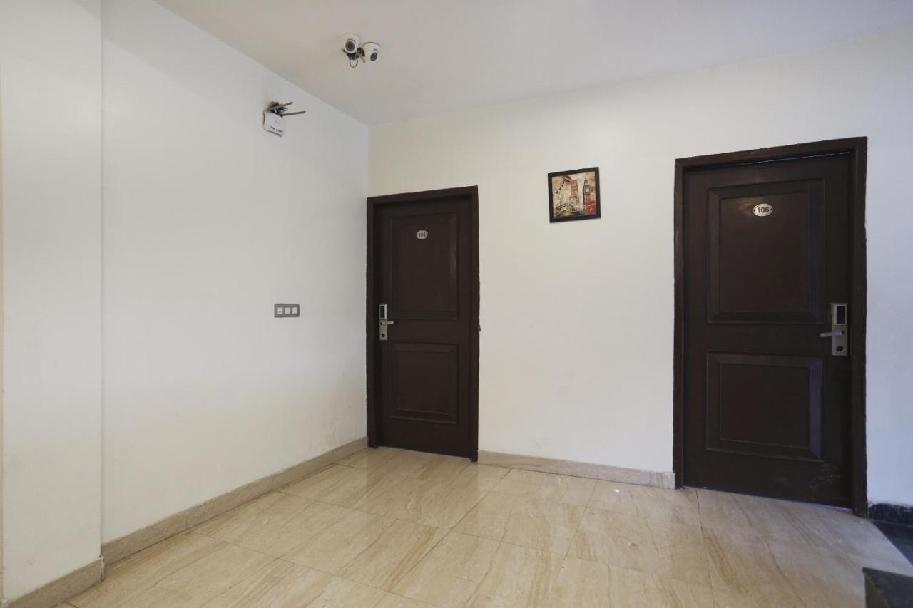 Capital O The Nest Expo Near Pvr Ansal Plaza Greater Noida Hotel Exterior foto